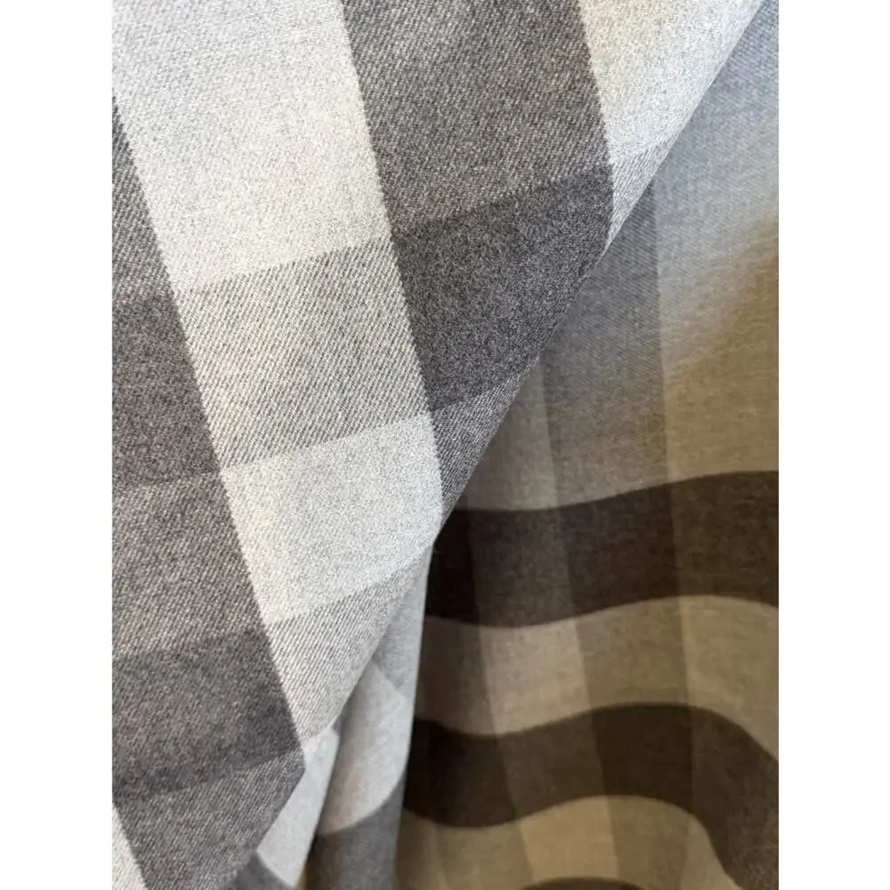 Burberry 100 wool Black & Gray Reversible Cape New